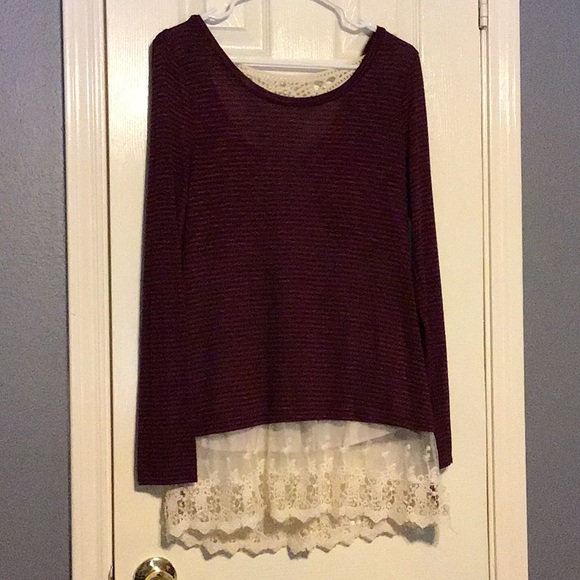 Long sleeve maroon and lace shirt - Picture 1 of 2